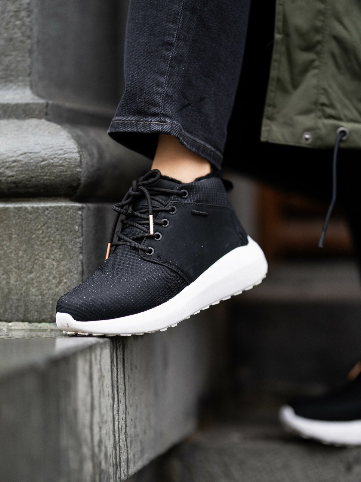 Kastel Madla Winter Terraine Coal Black