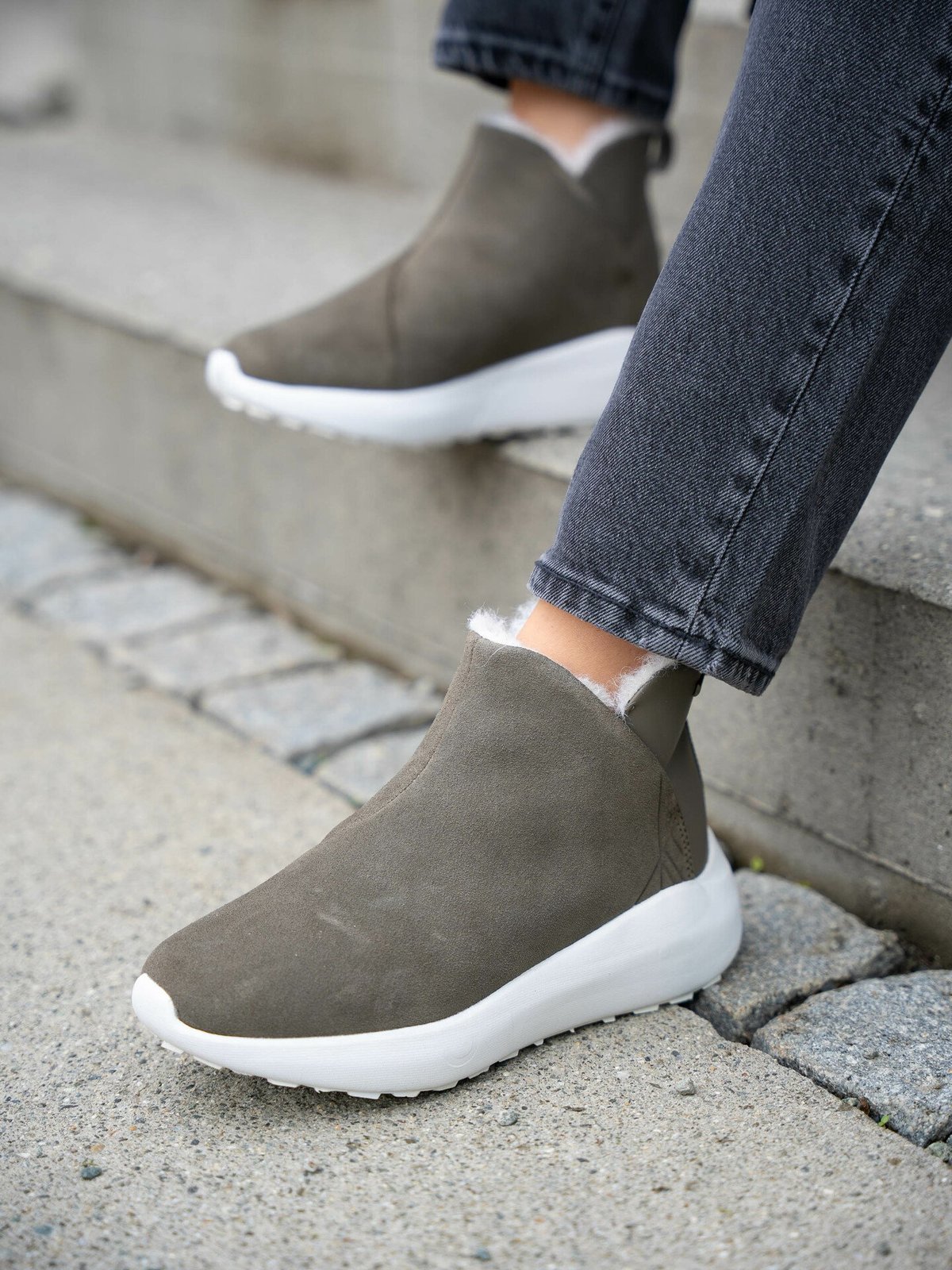 Kastel Røros Leather Water Resistant Stone Grey