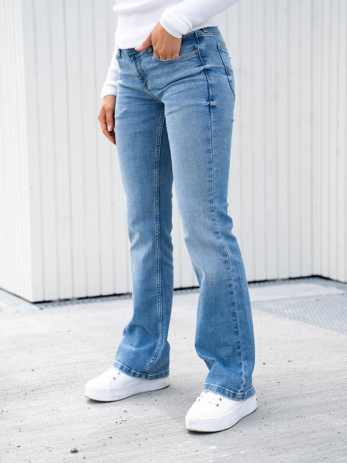 Lee Jessica Rising Sign