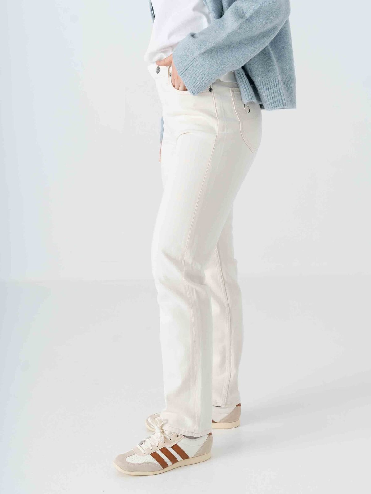 Lee Carol Straight Winter Light