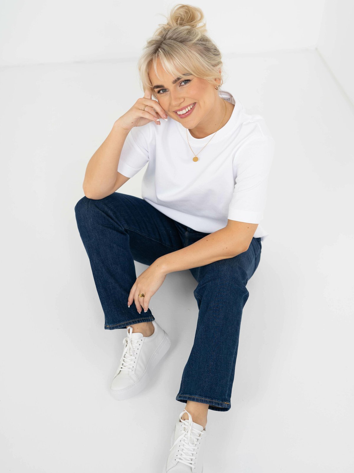 Lee Carol Straight Dark Hydro