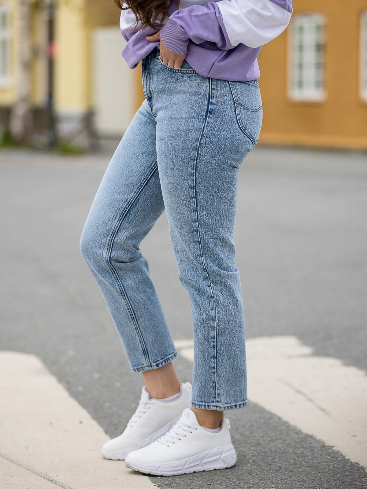 Lee Carol Straight Acid Yara