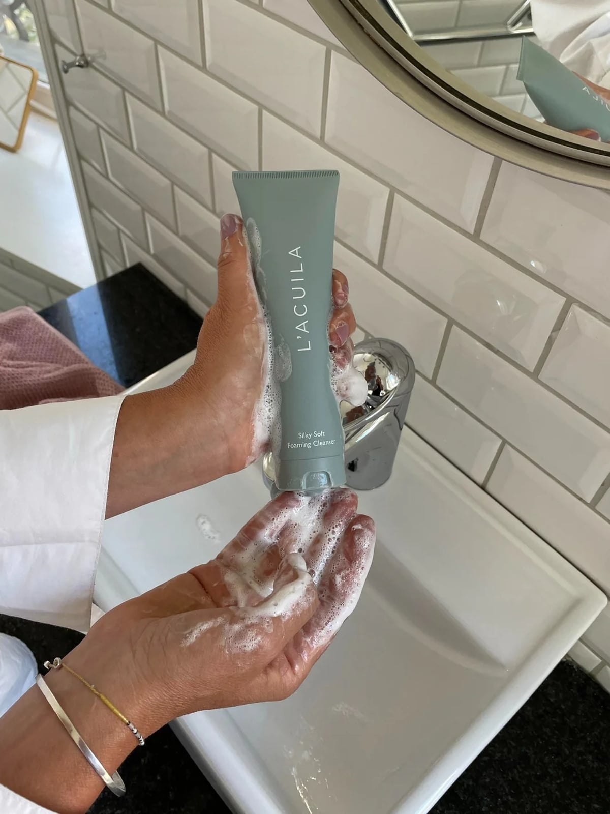L-Acuila Silky Soft Foaming Cleanser 150ml Flerfarget