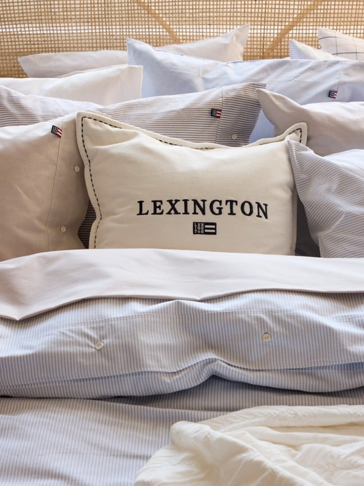 Lexington Logo Organic Cotton Velvet Pillow Cover 50x50 Blå