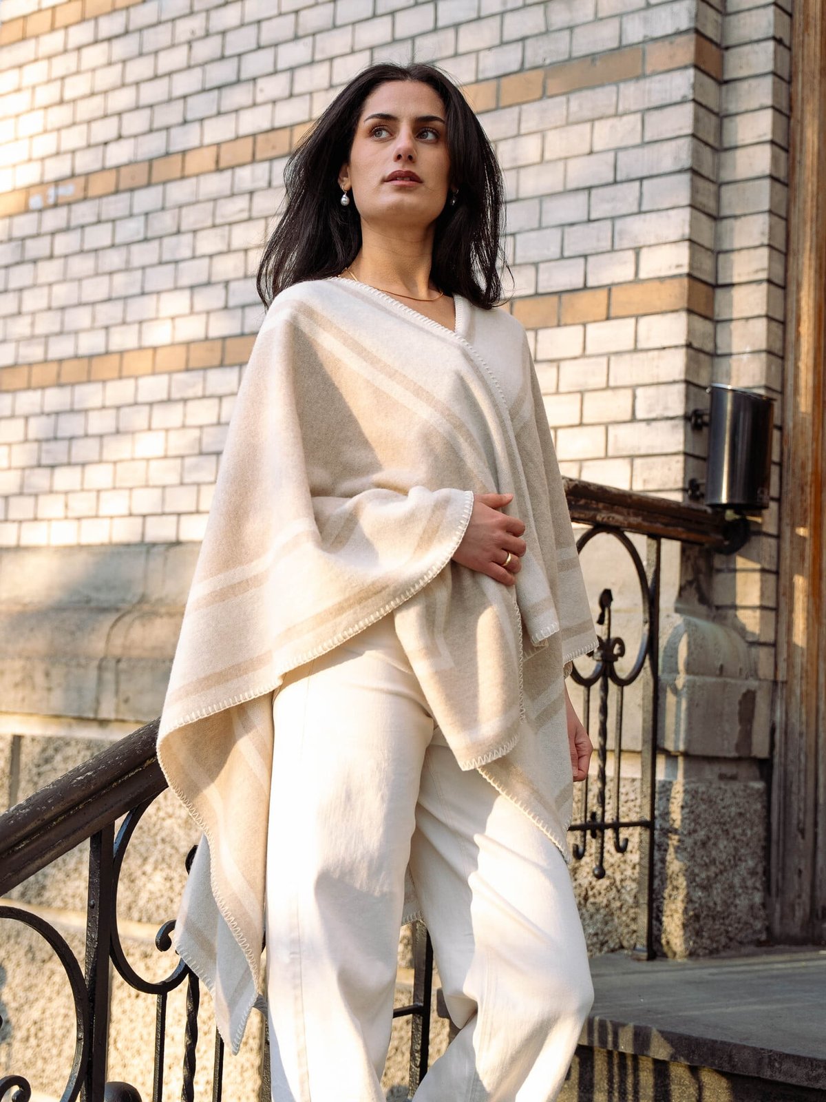 Lexington Recycled Wool Blend Poncho Lys Beige Melange
