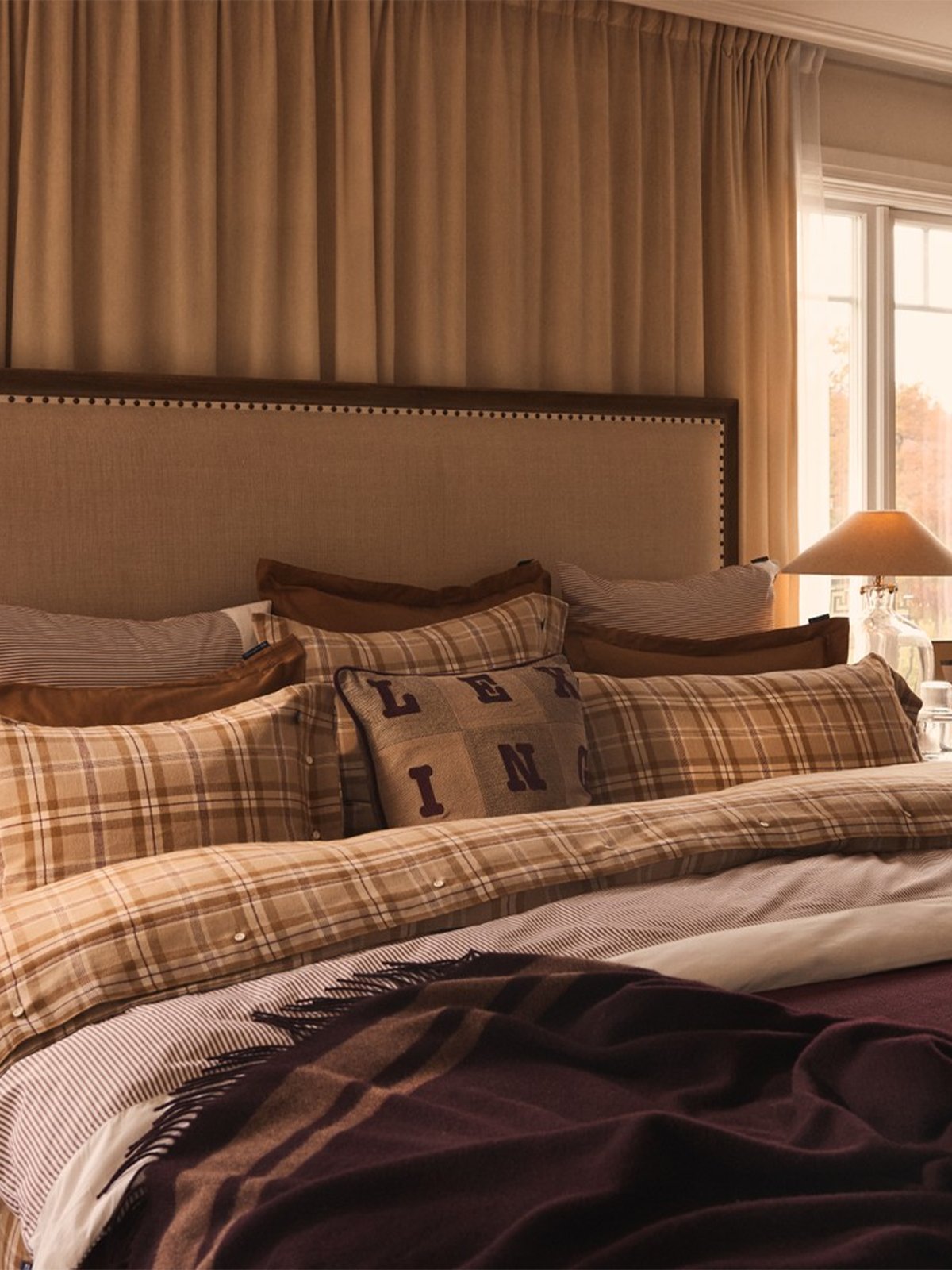 Lexington Pin Striped Cotton Flannel Bed Set 200x220/50x70x2 Fudge / Beige / Fig
