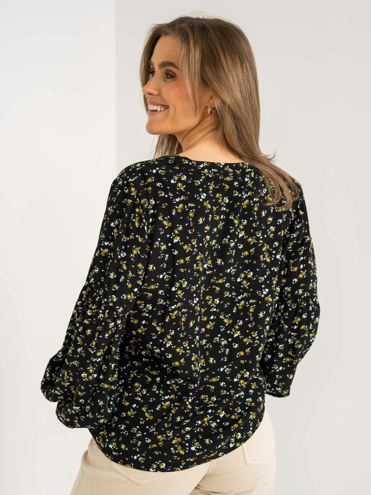 MSCH Copenhagen Bellaris Jalina Top AOP Black Flower