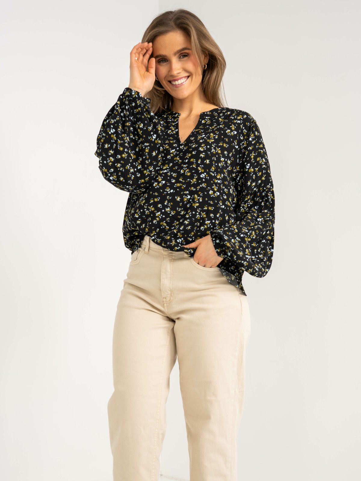 MSCH Copenhagen Bellaris Jalina Top AOP Black Flower