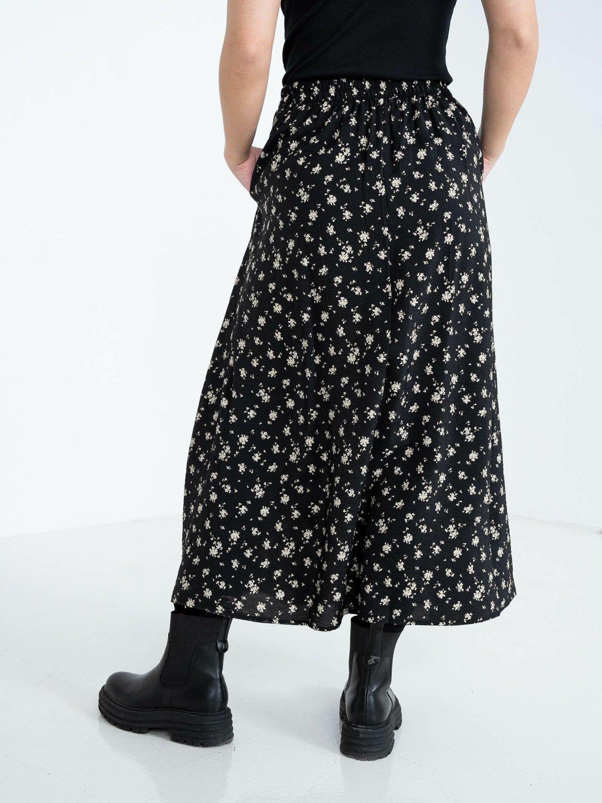 MSCH Copenhagen Natashia Ladonna Skirt Black Flower