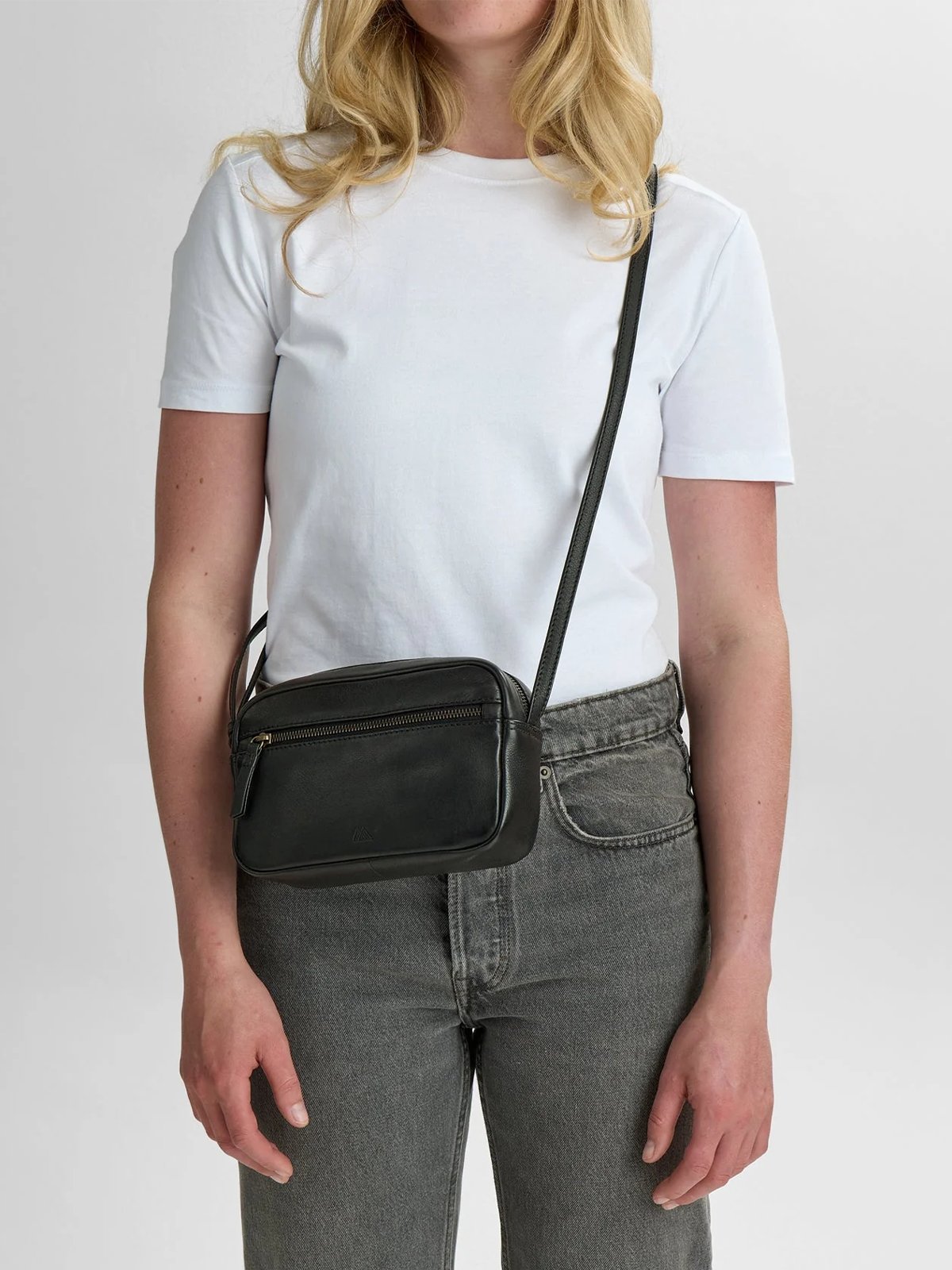 Markberg TerraMBG Cross. Bag Black w/Br. Gold