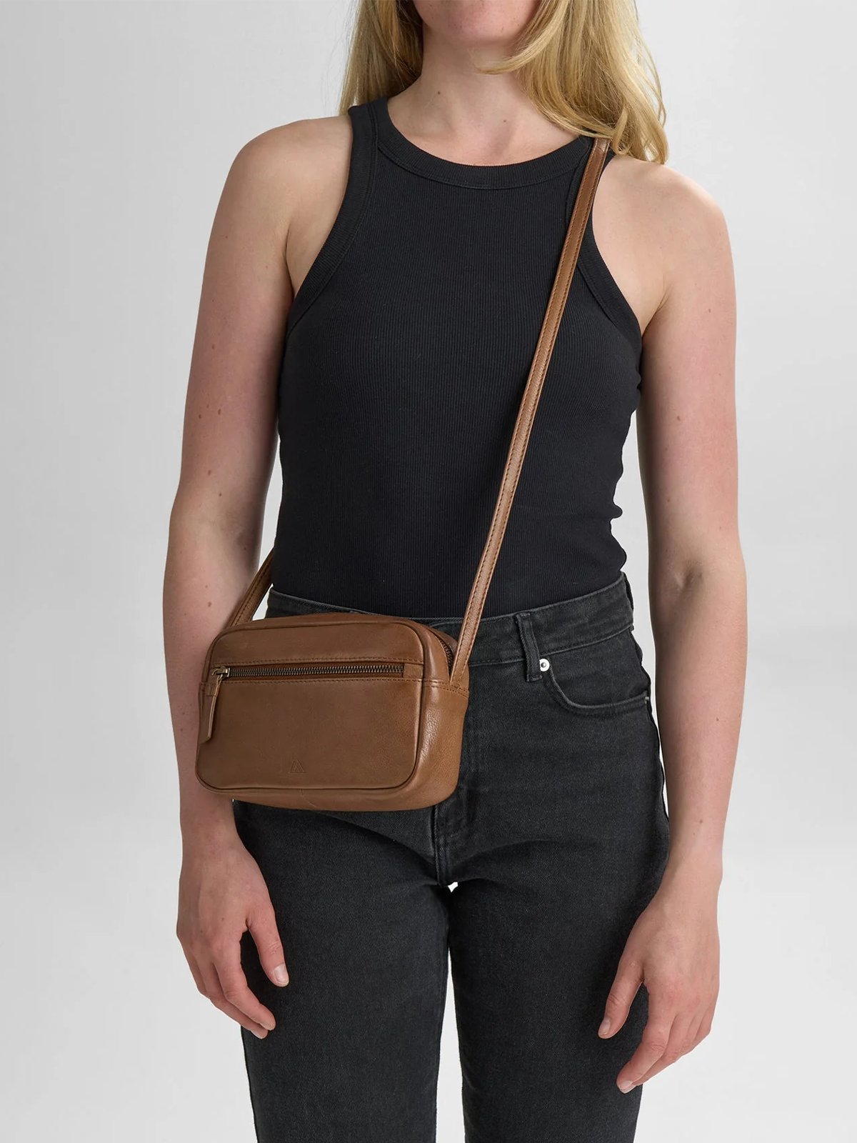 Markberg TerraMBG Cross. Bag Cognac w/Br. Gold