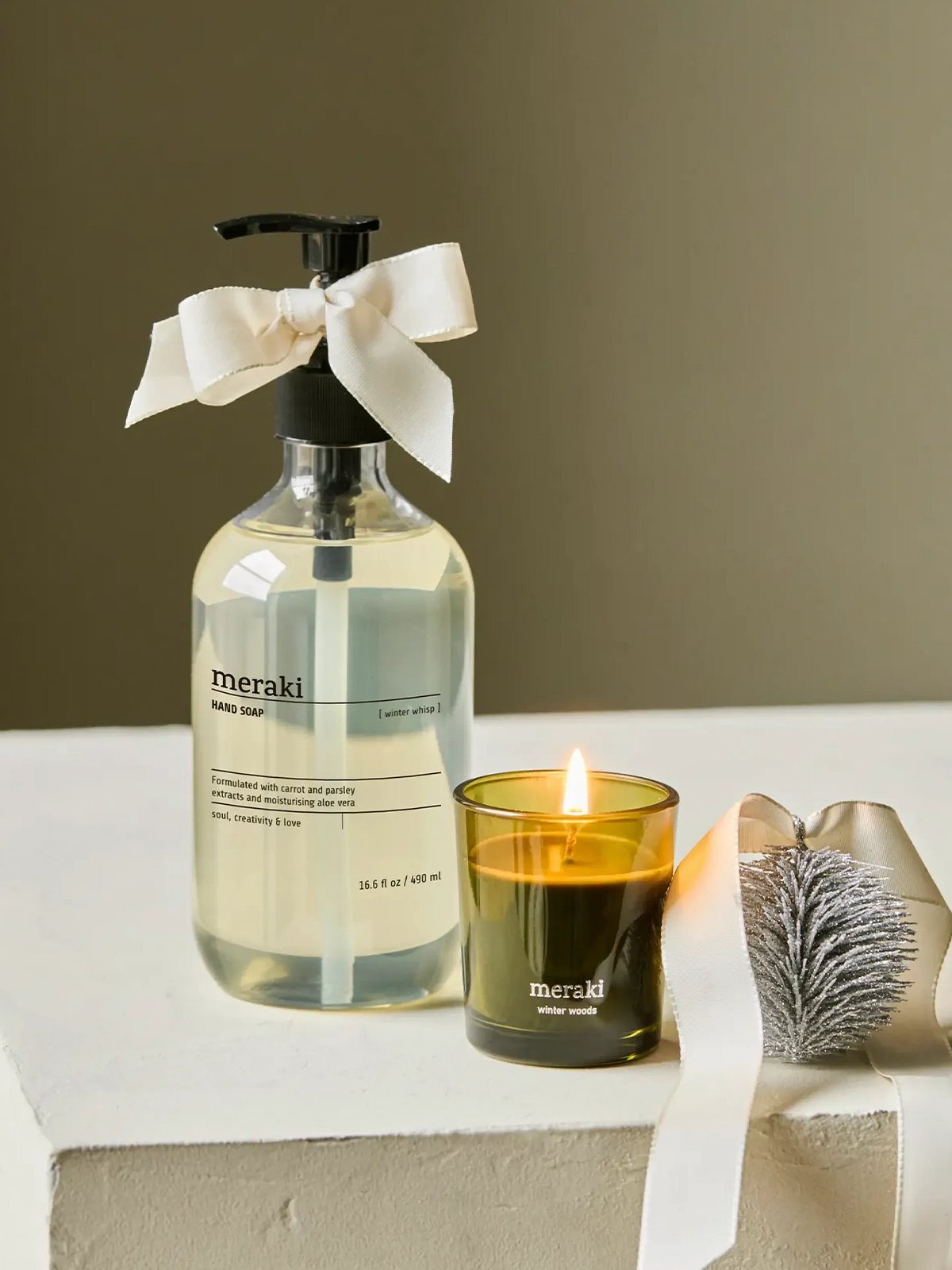 Meraki Winter Whisper Såpe & Duftlys Gaveeske Hvit