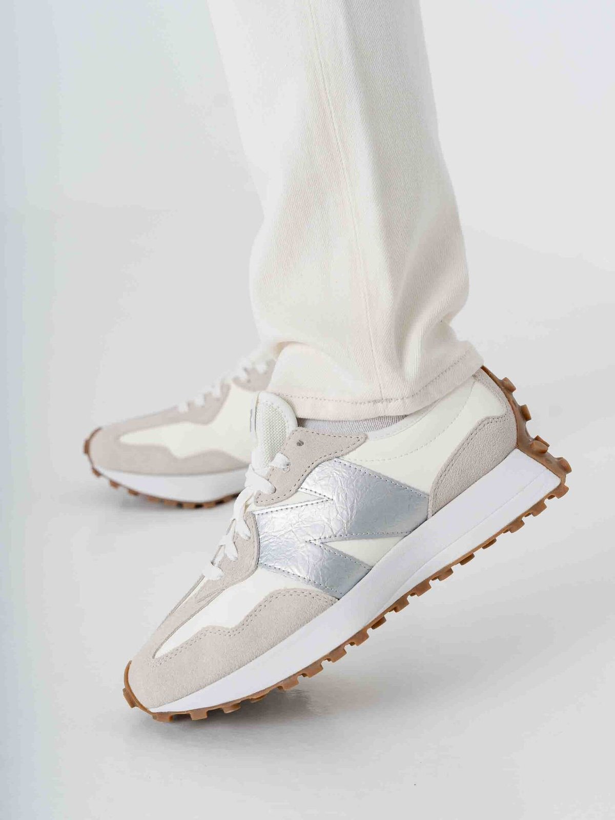 New Balance W327 Beige