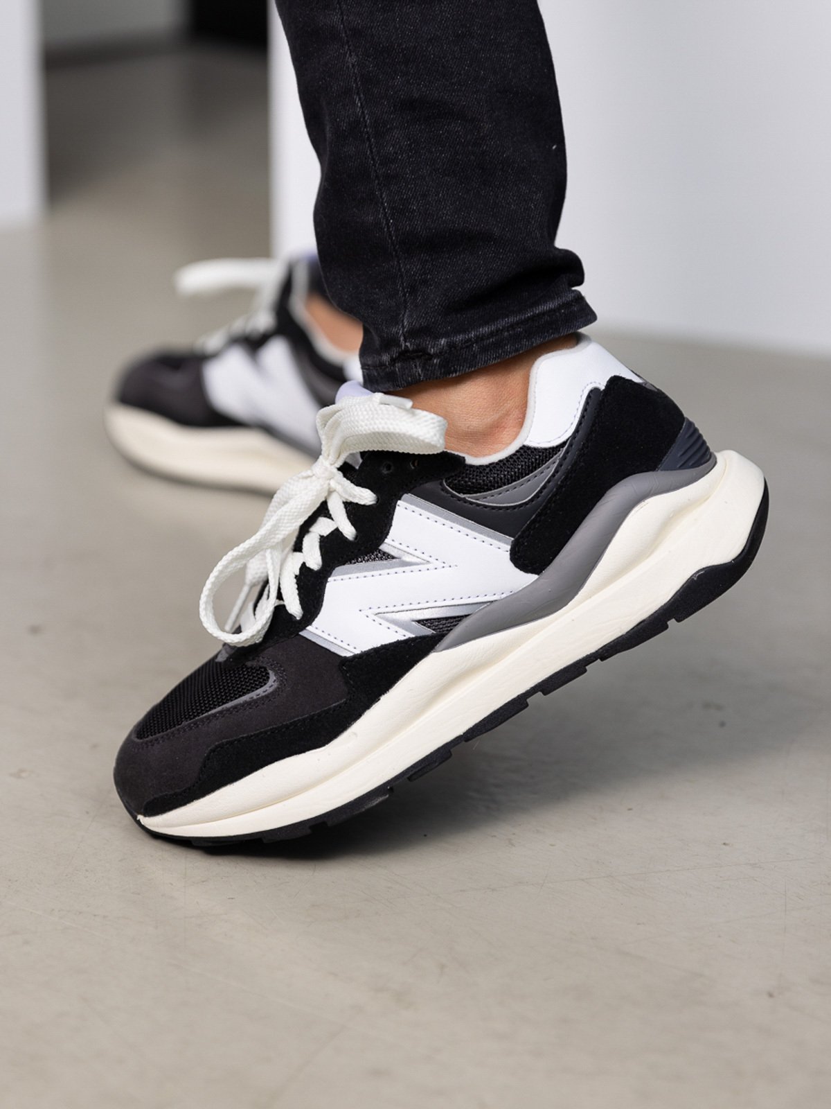 New Balance W5740 Black