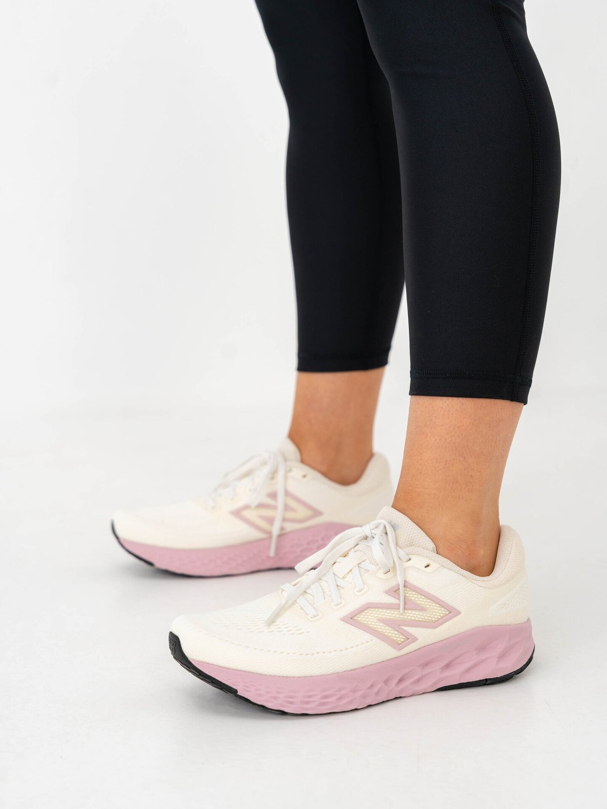 New Balance FreshFoam Evoz v4 Sea Salt