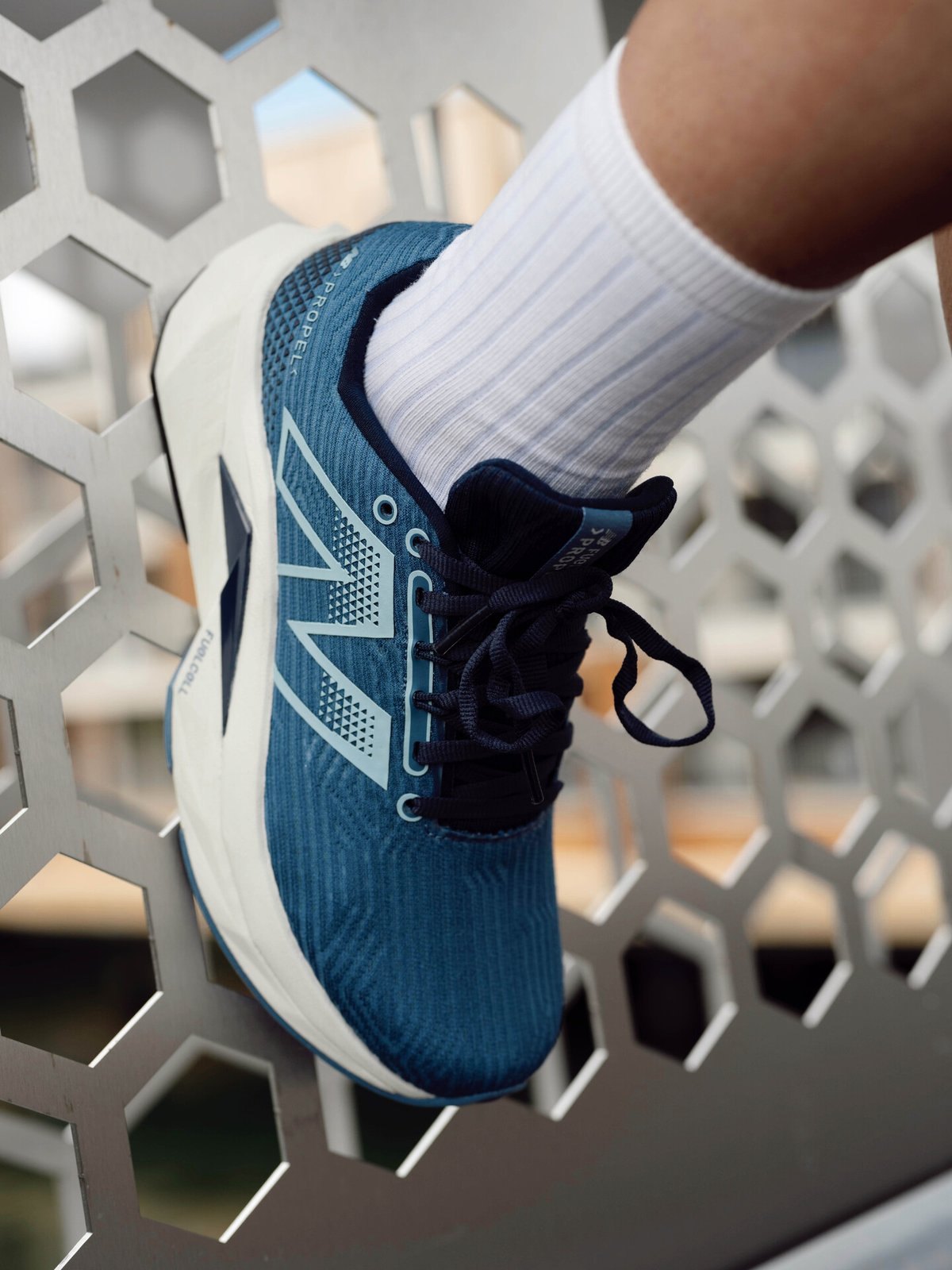 New Balance Fuel Cell Propel Heron blue with navy and angora