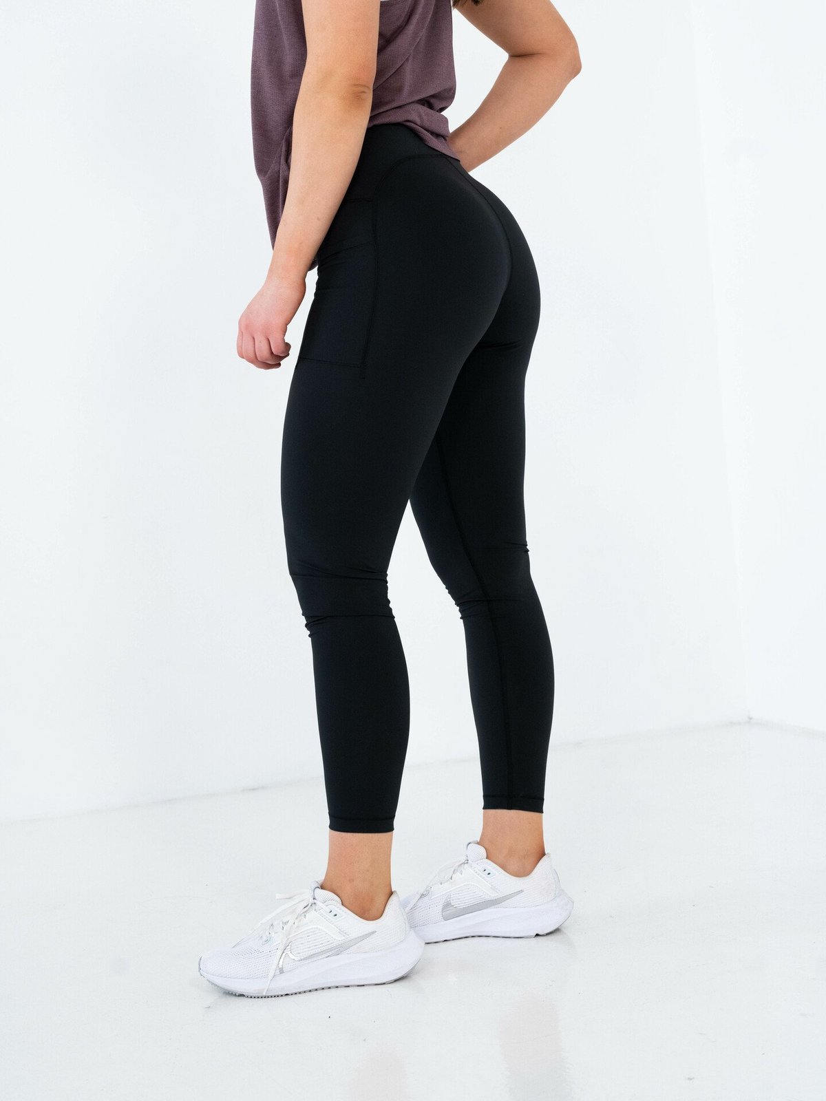 New Balance Sleek High Rise Legging Black