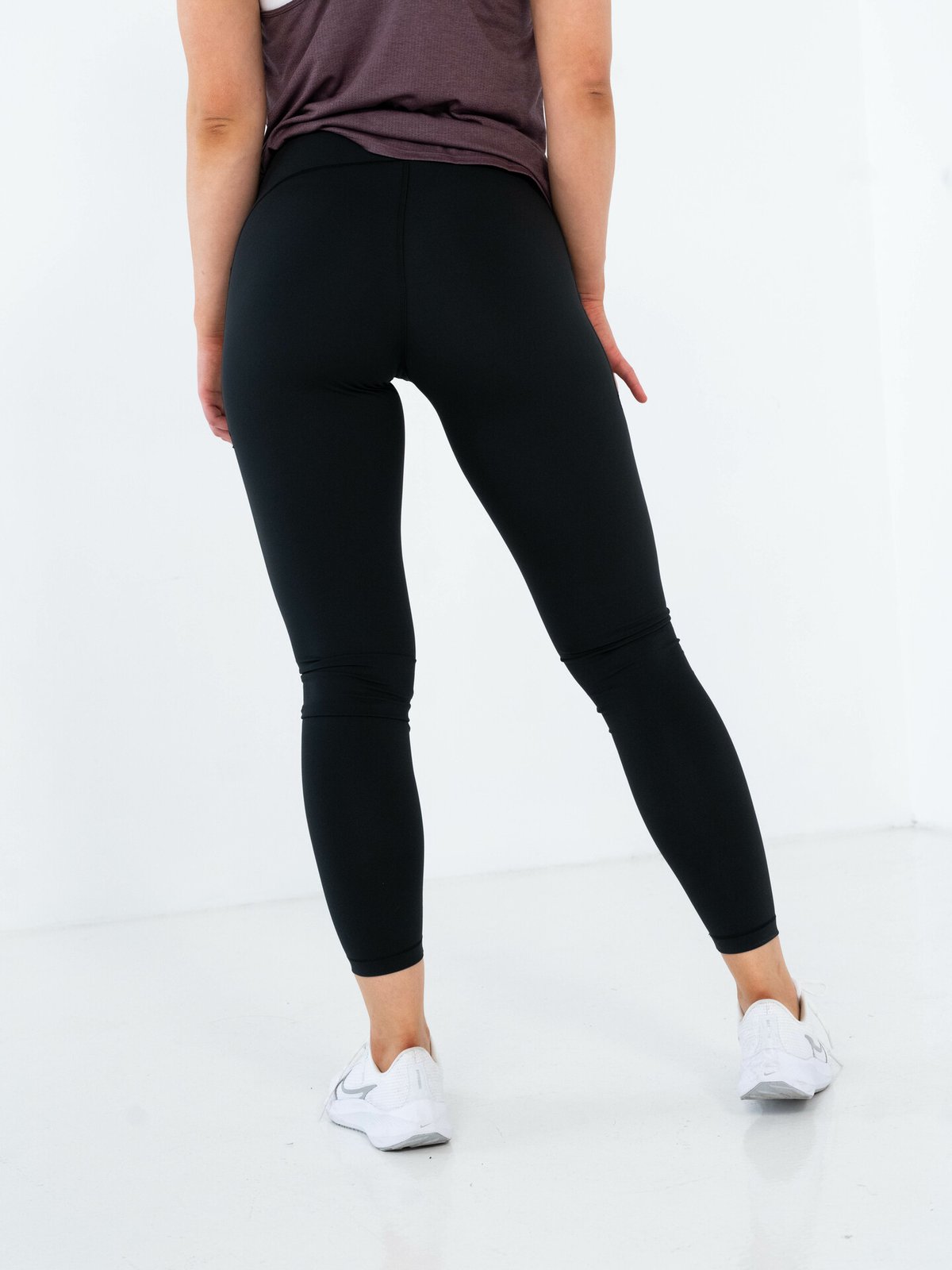 New Balance Sleek High Rise Legging Black