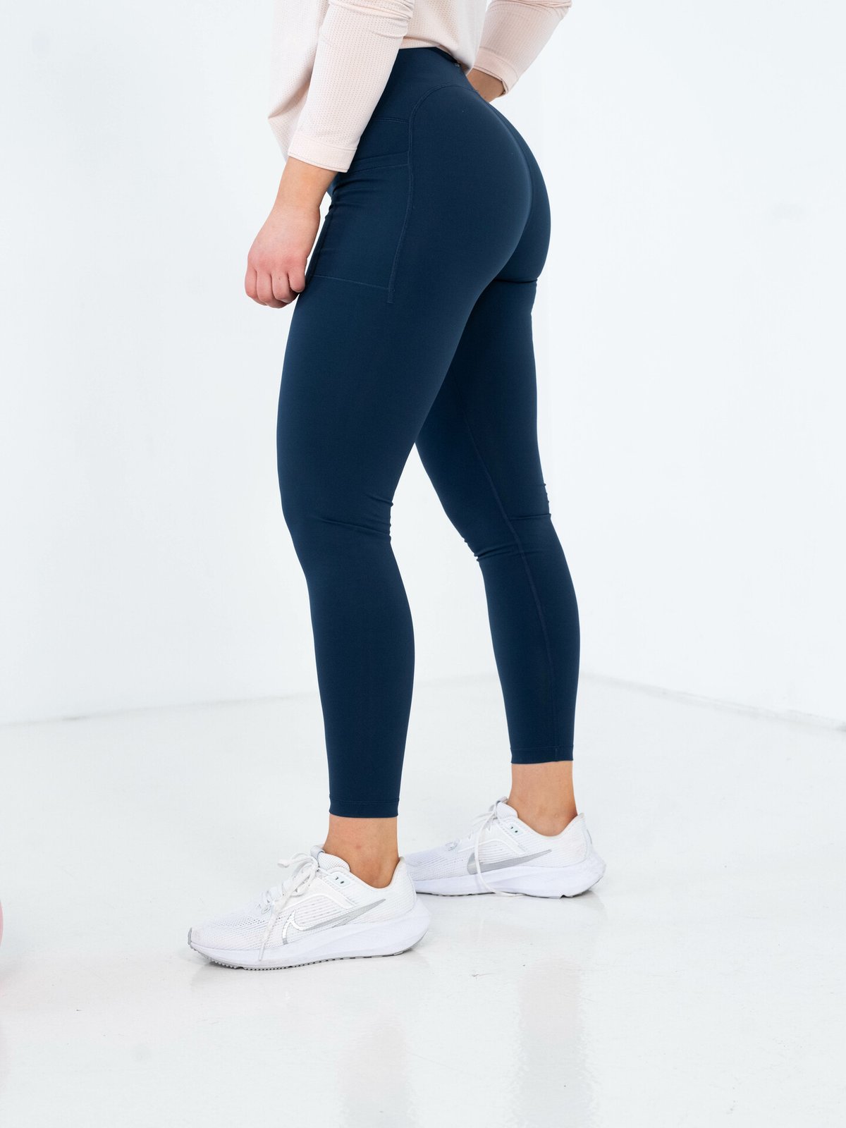 New Balance Sleek High Rise Legging NNY