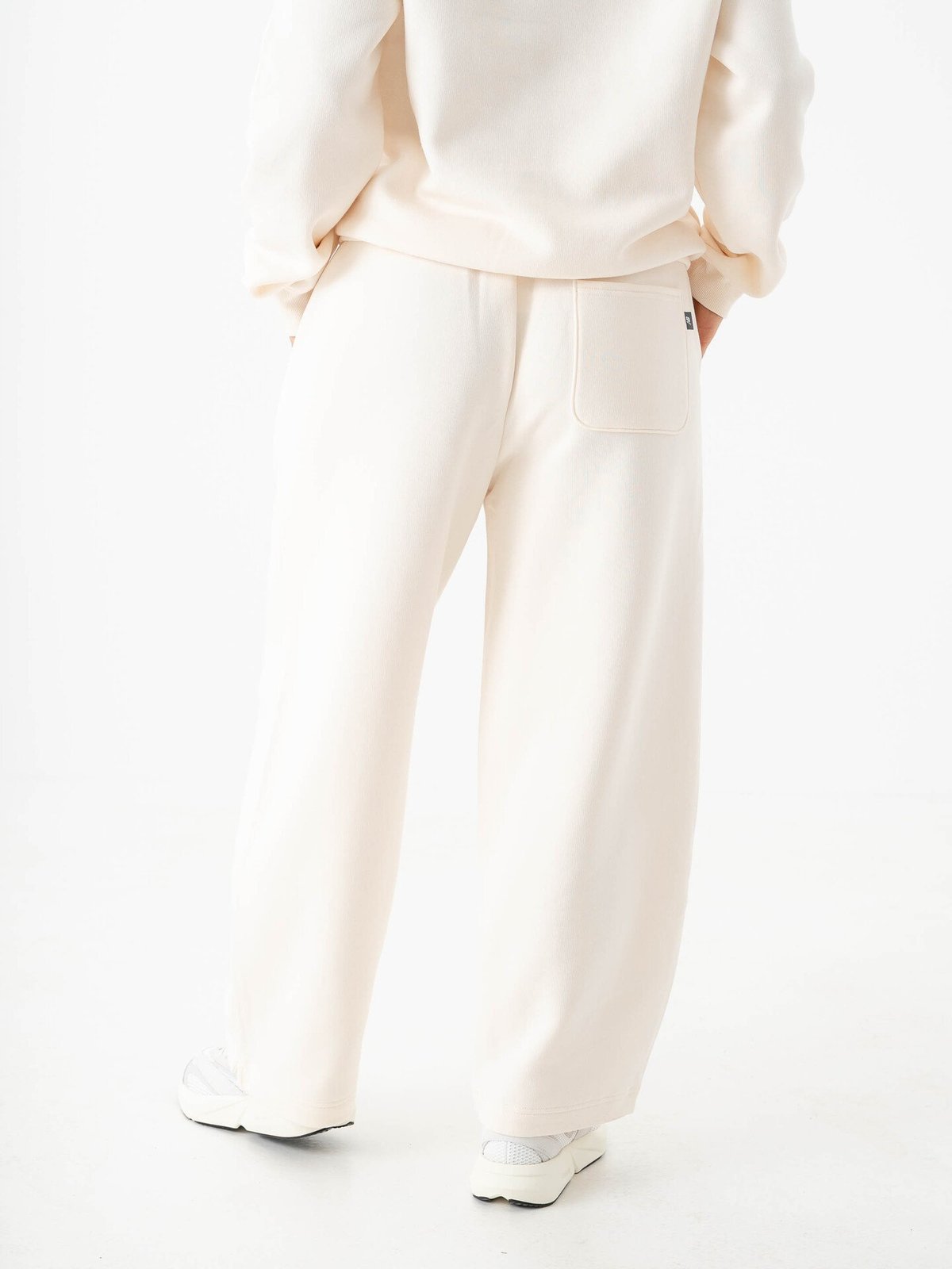 New Balance Linear Heritage Fleece Barrel Leg Pant Permafrost