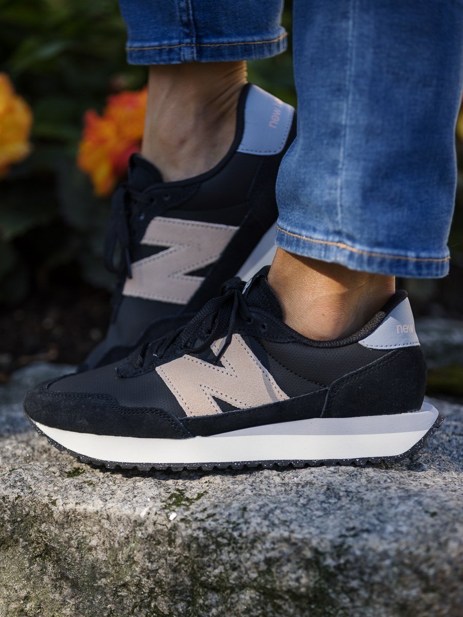 New Balance WS237 Black with Vintage Rose