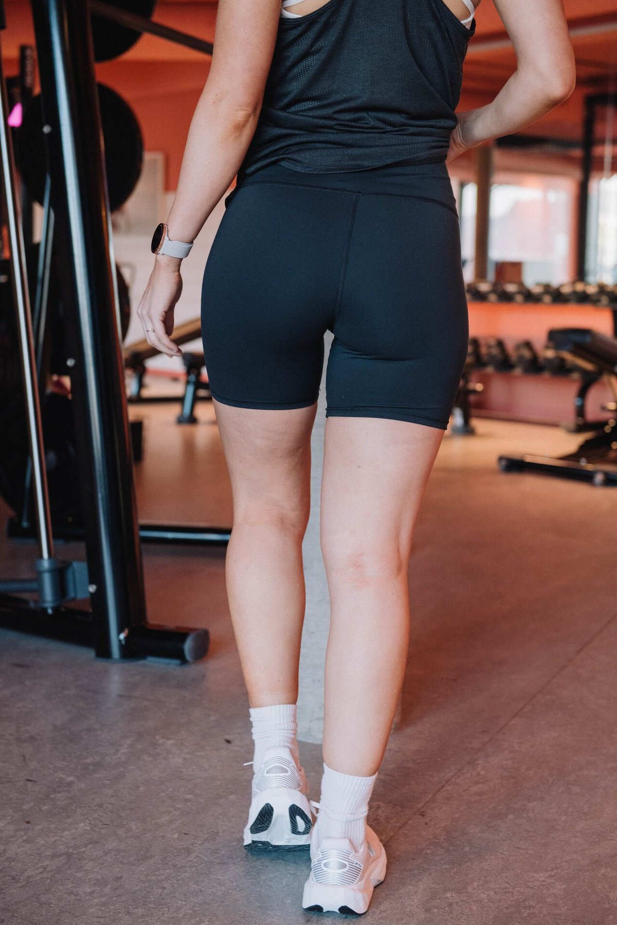 New Balance Harmony High Rise Short 6" Black