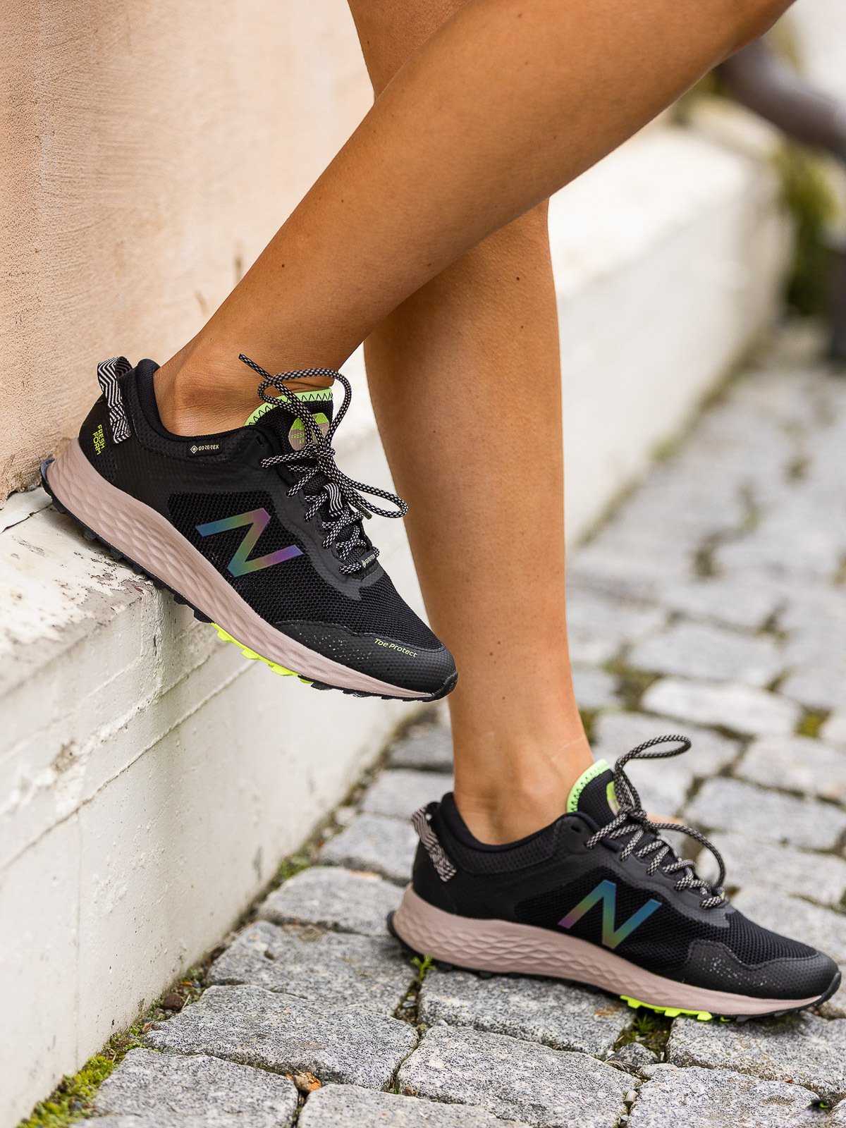 New Balance Arishi Gore Tex Black / Au Lait / Bleached Lime Glo