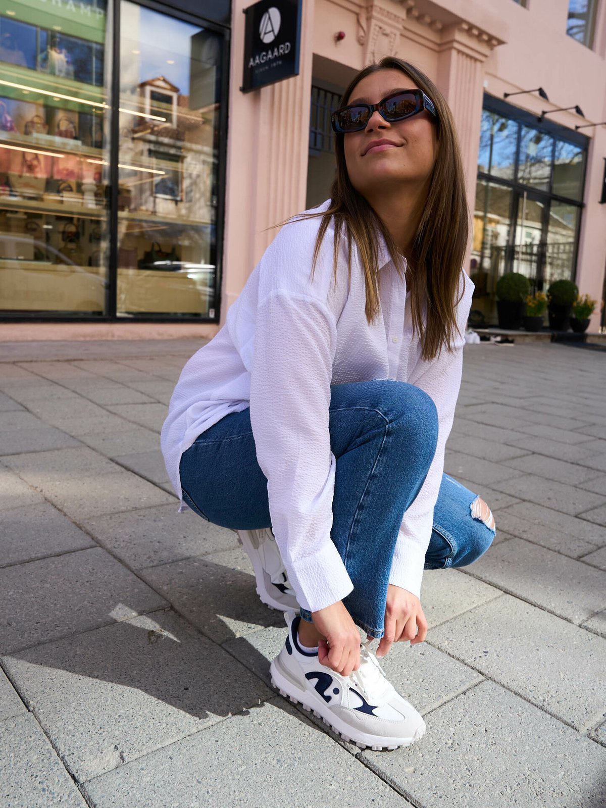 Noodles Ding Navy White