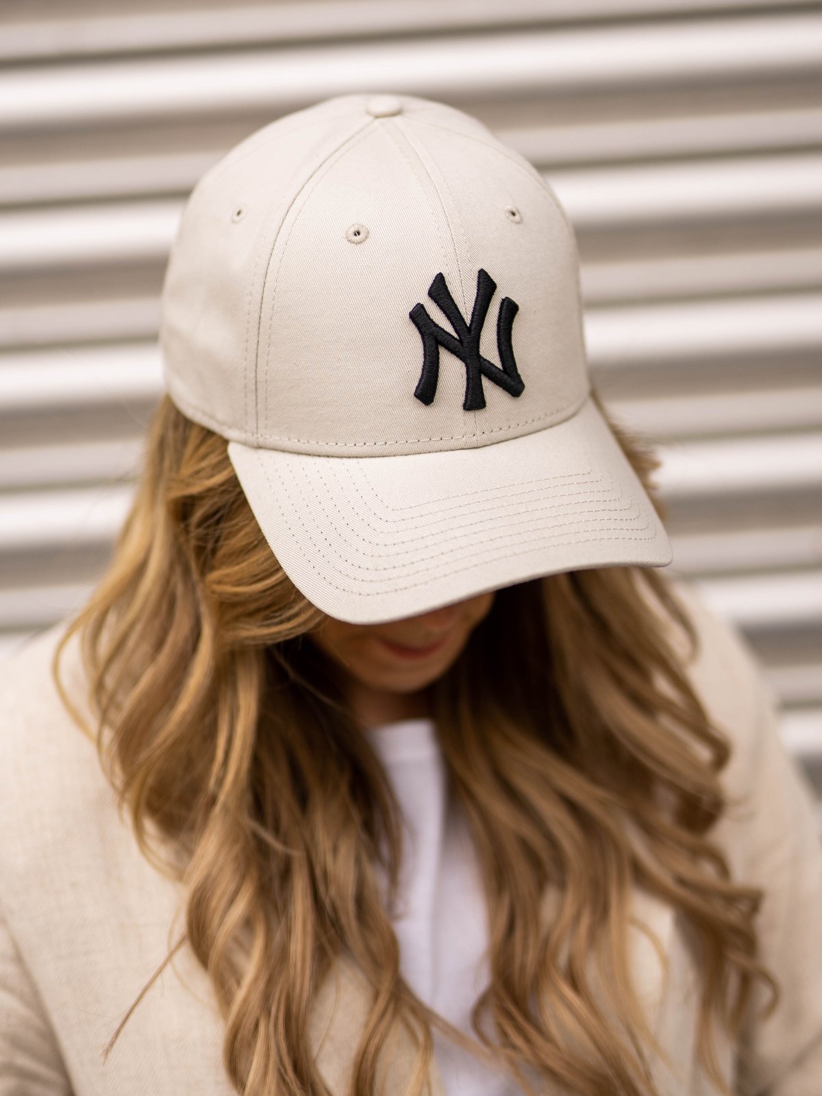 New Era 9FORTY League Essential Beige