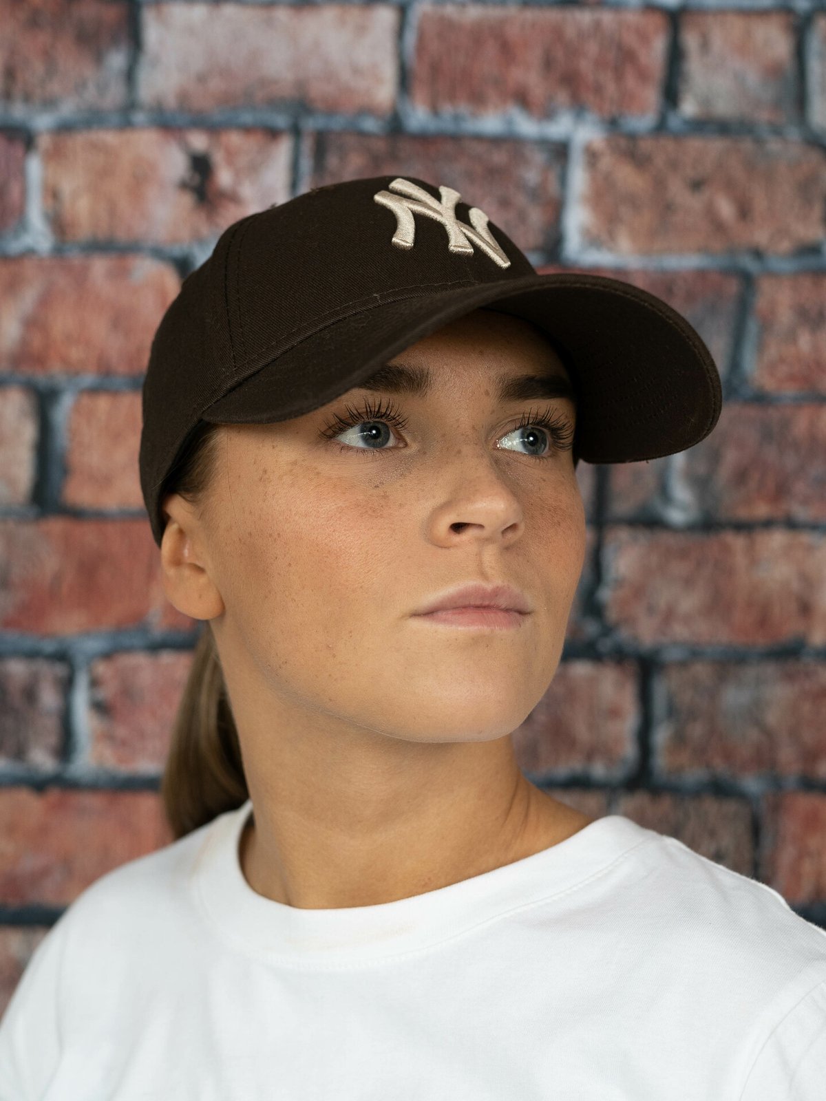 New Era 9FORTY League Essential Brown