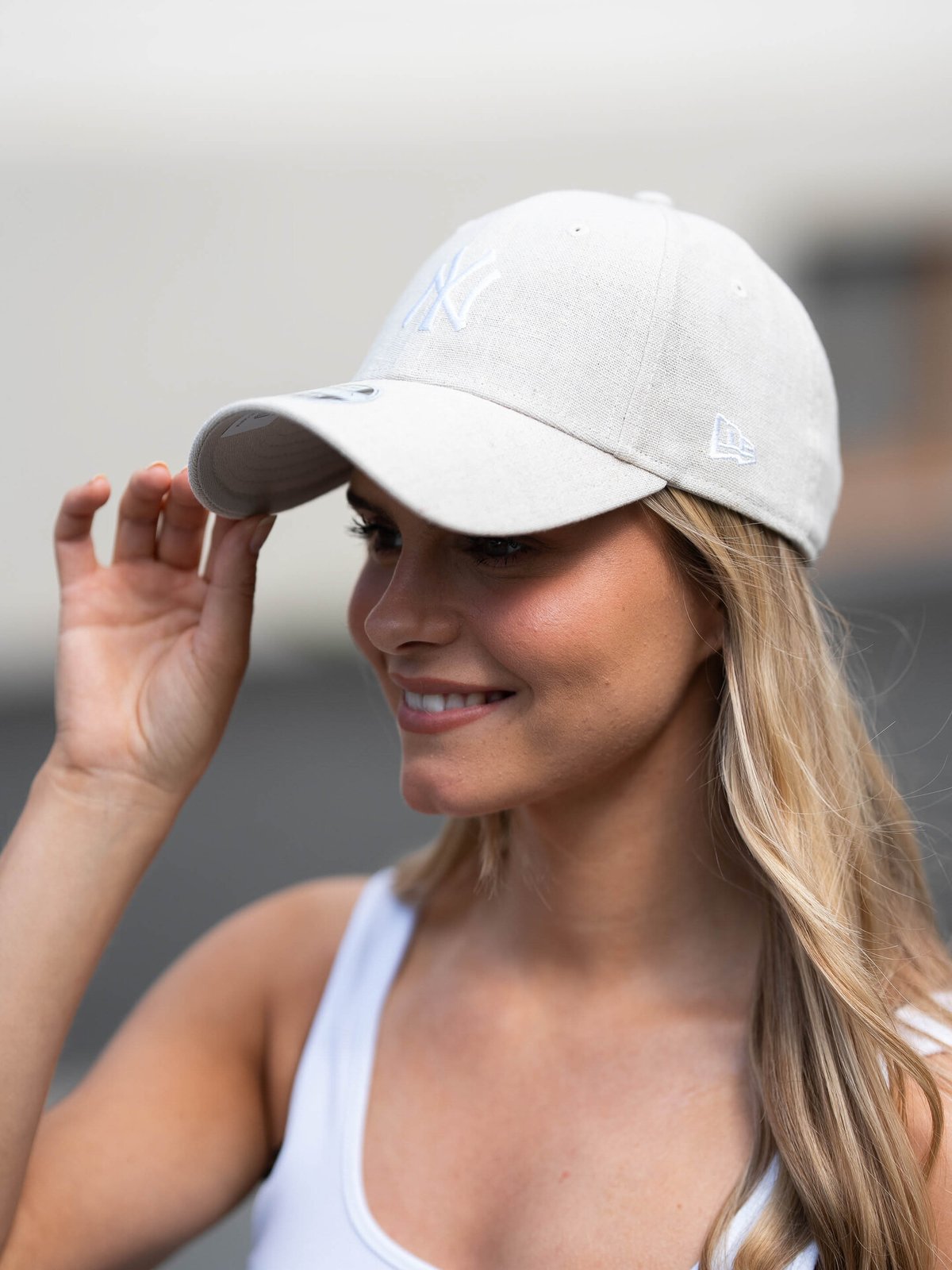 New Era 9FORTY Womens League Essential Beige / Denne fargen er laget i linmateriale