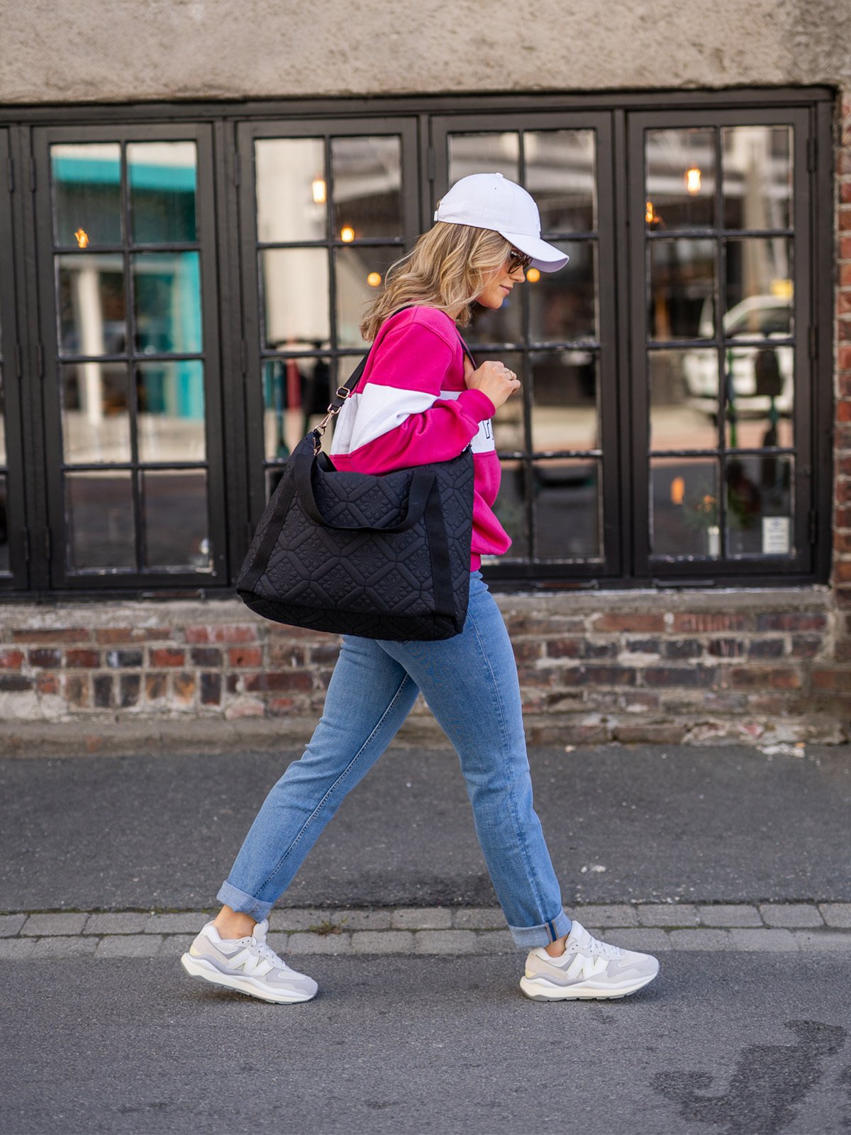 New Era 9FORTY Womens League Essential Hvit