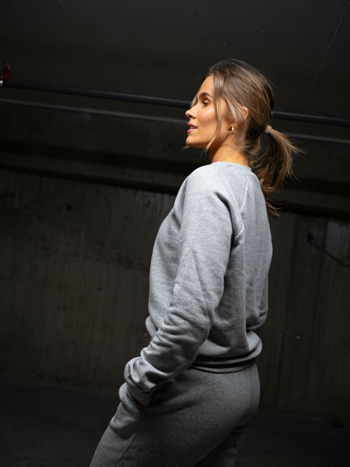 Nike Nike Essential Flc Crew Dark Grey Heather/ White