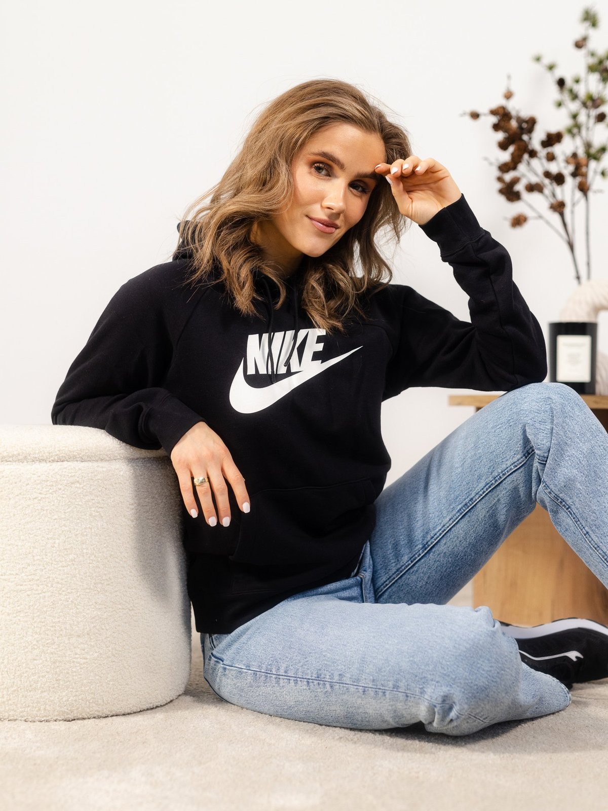 Nike Essential Hoodie Black/ White