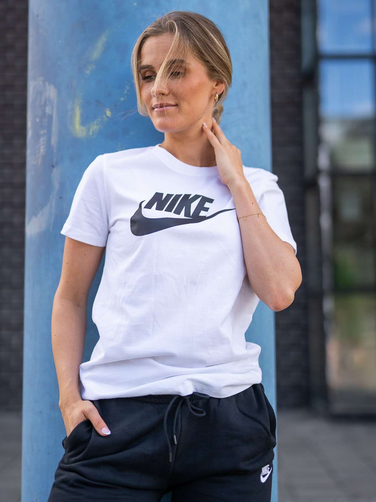 Nike Essential Tee White/ Black