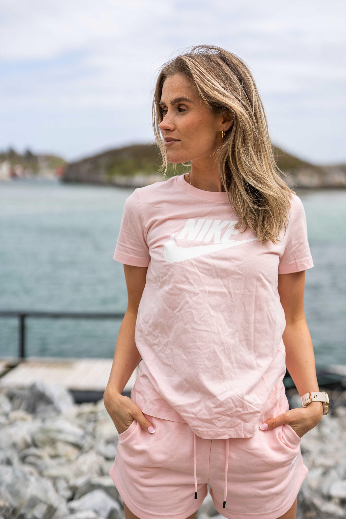 Nike Essential Tee Atmosphere/Hvit