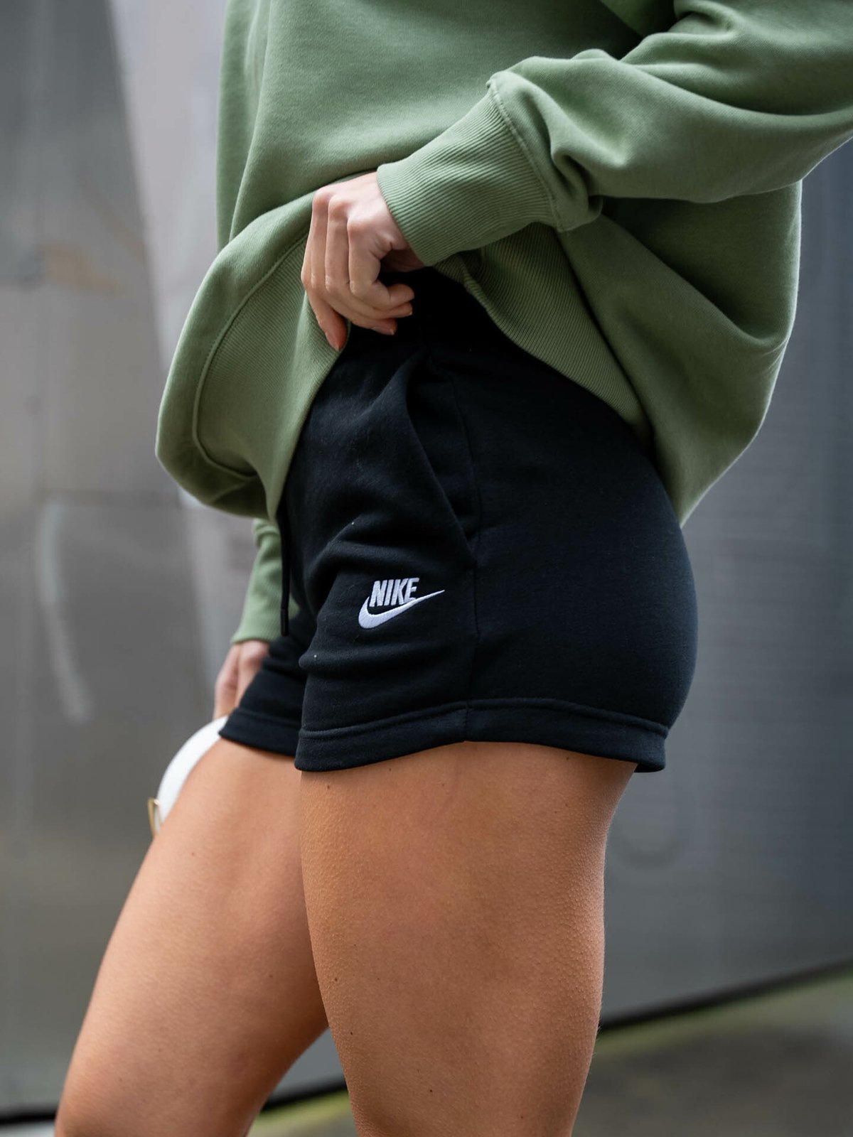 Nike Essential Shorts Black/ White