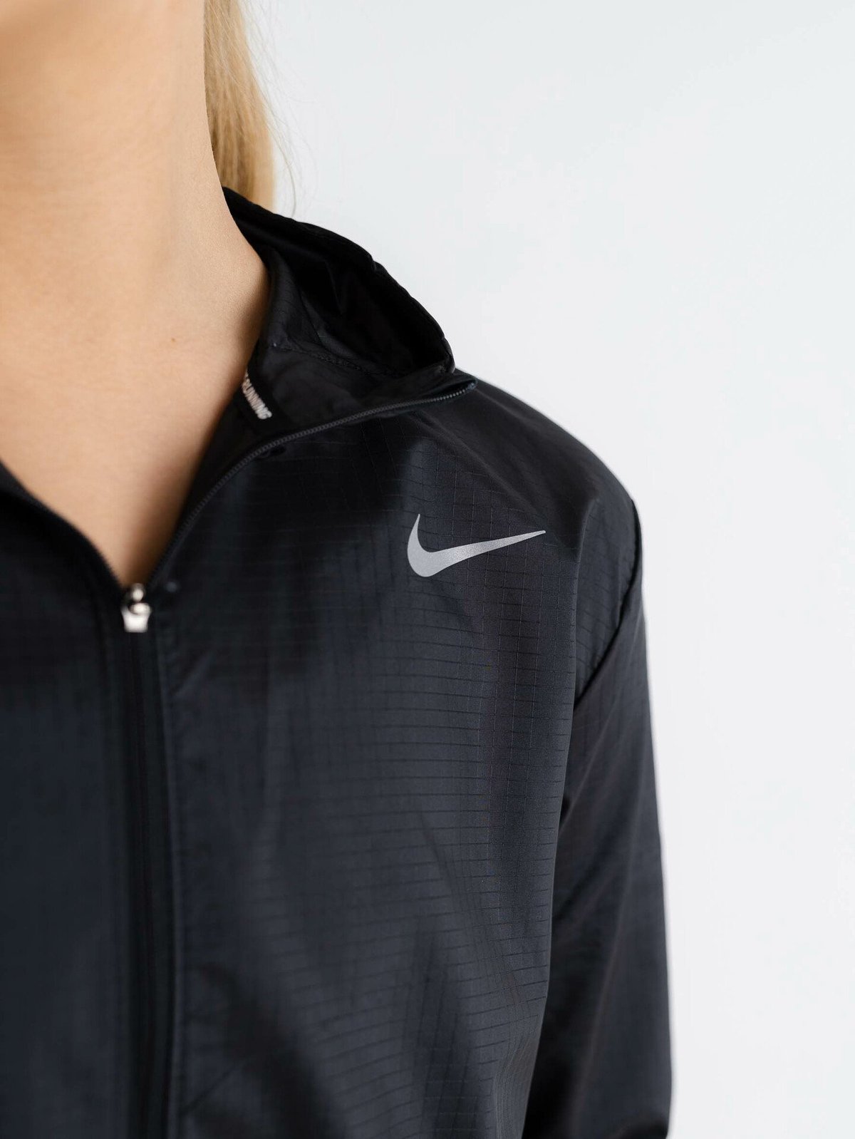 Nike Essential Jacket Black/ Reflective Silver