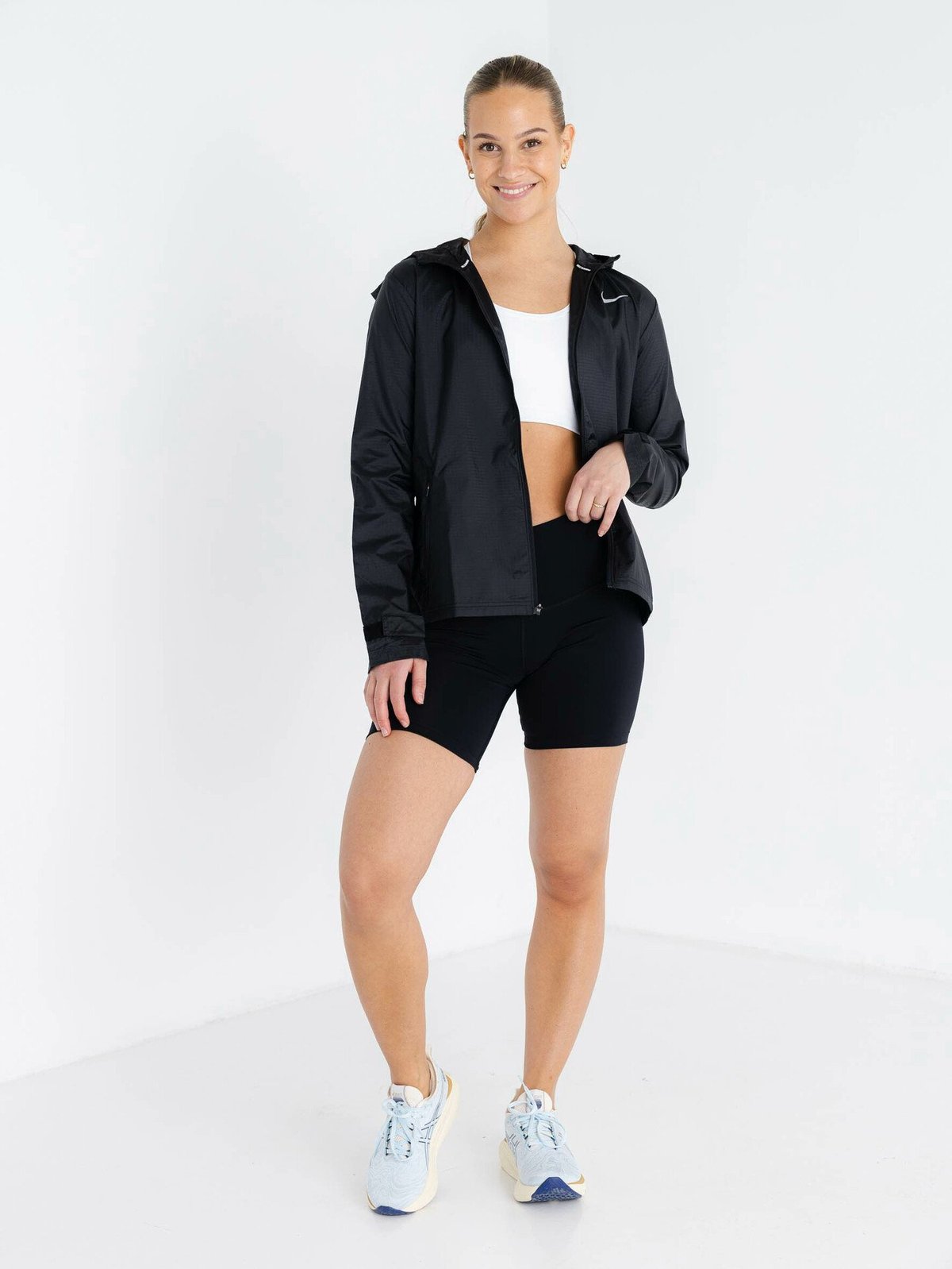 Nike Essential Jacket Black/ Reflective Silver