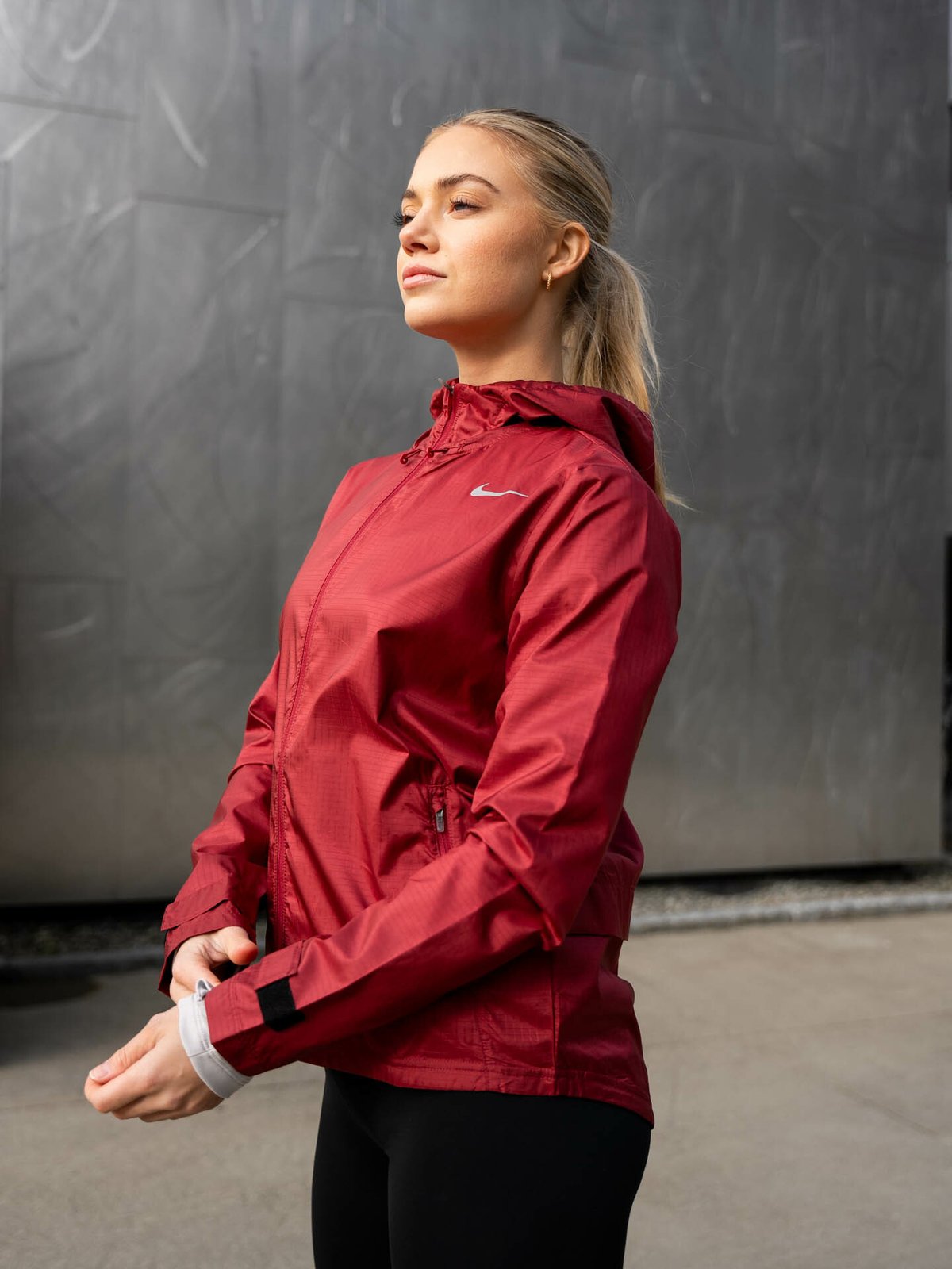 Nike Essential Jacket Pomegranate