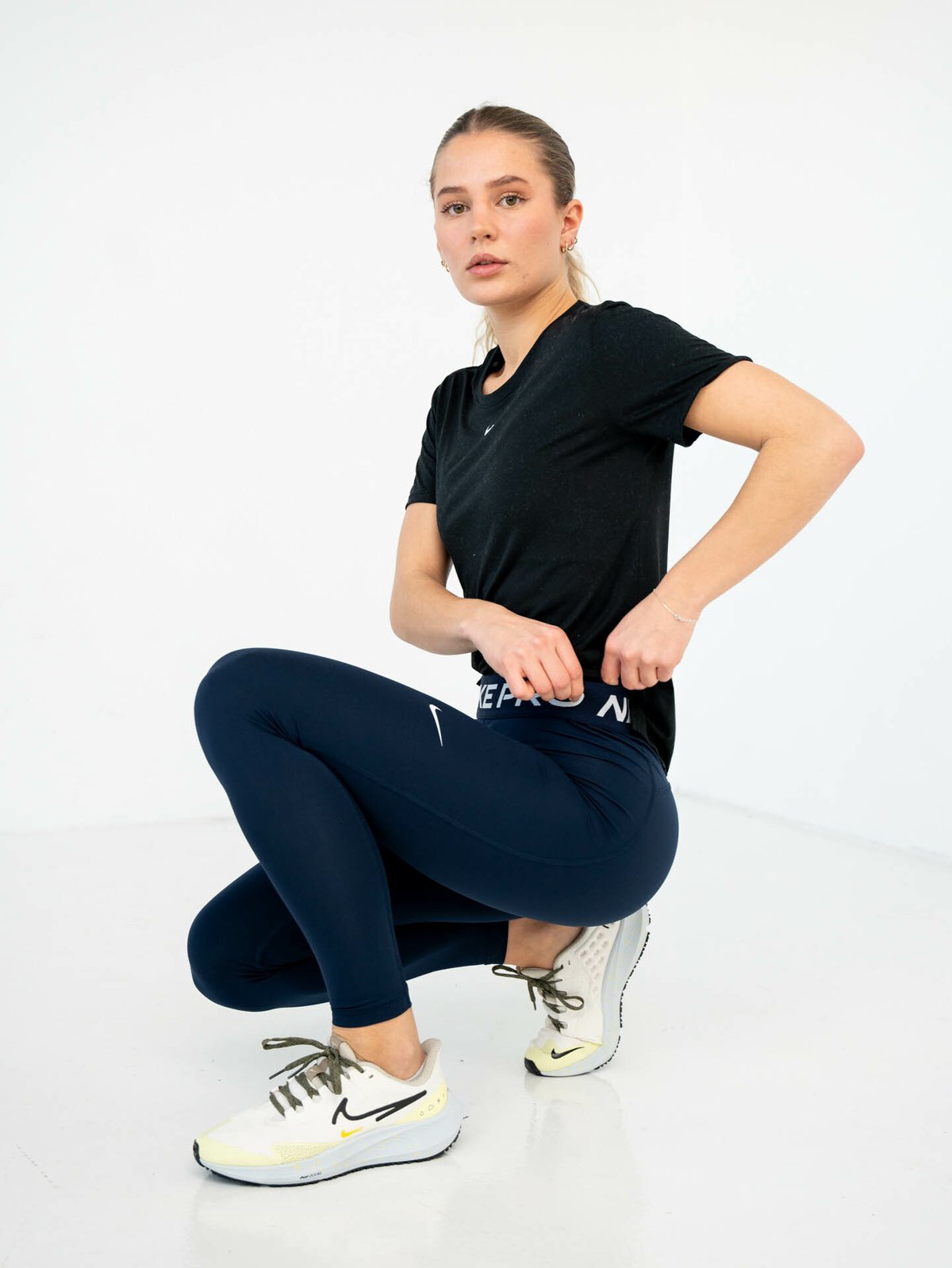 Nike Pro Mid Rise tights Obsidian/Hvit