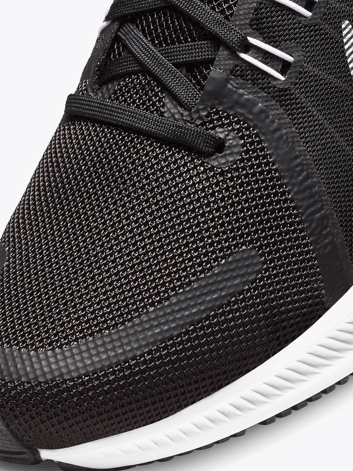 Nike Quest 4 Svart/Dark Smoke Grey/Hvit