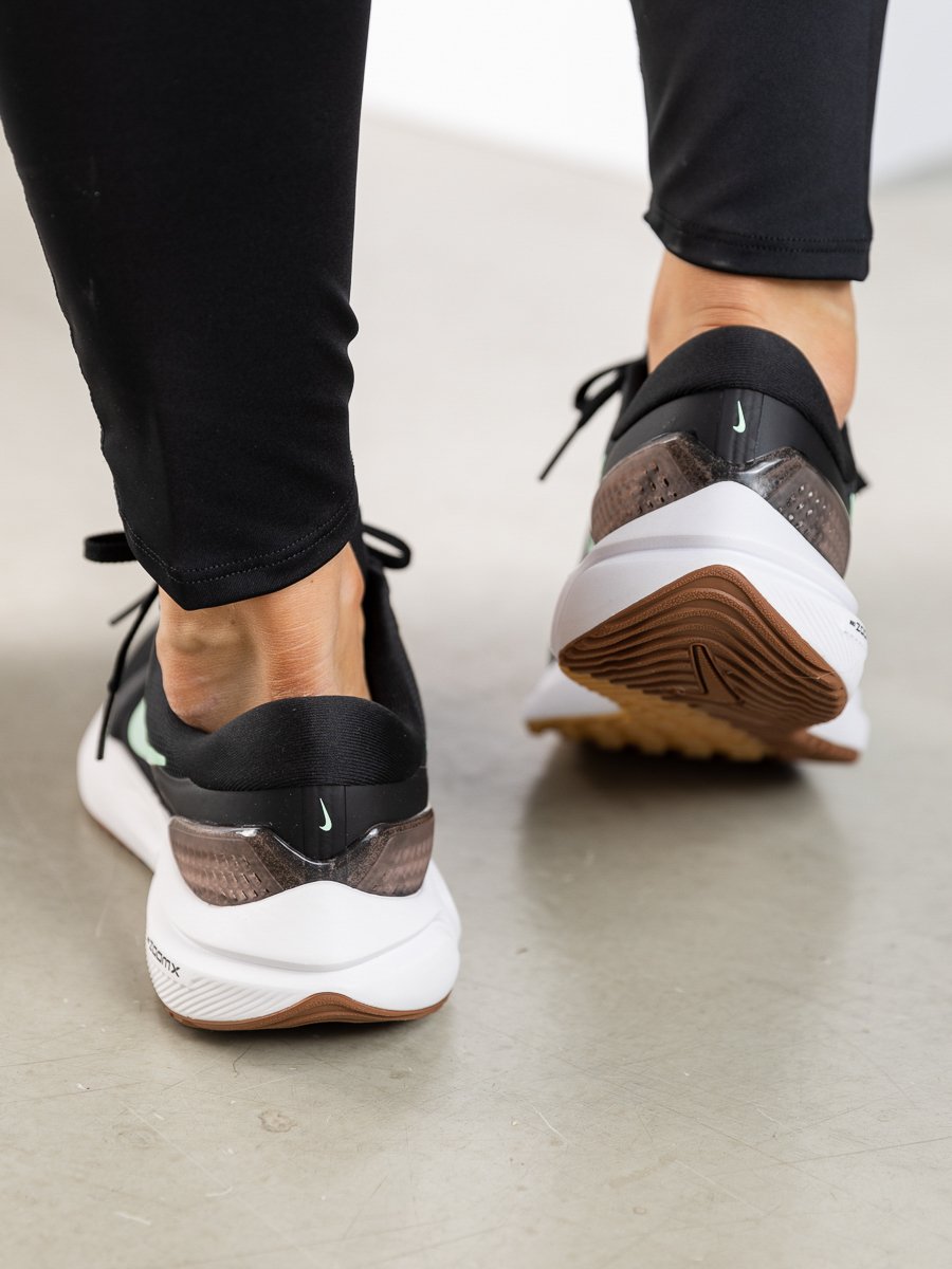 Nike Air Zoom Vomero 16 Black