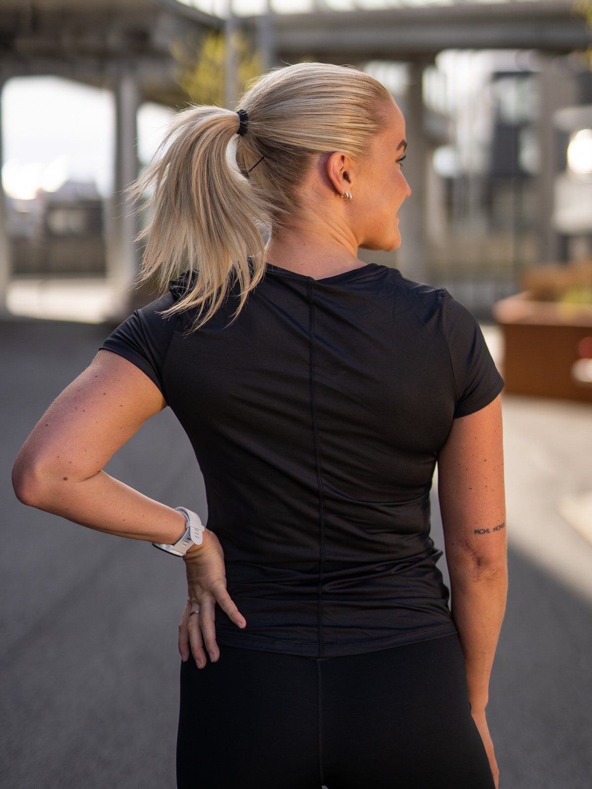 Nike One Short Sleeve Slim Top Black / White