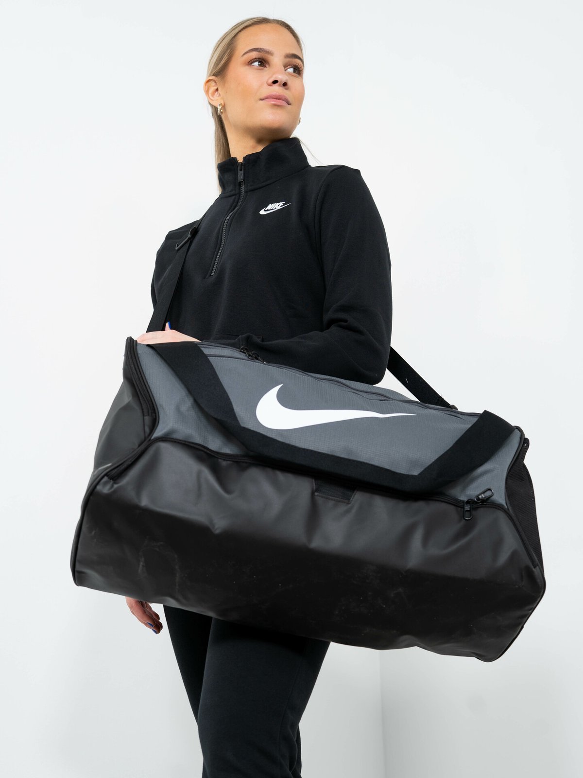 Nike Brasilia Training Duffel Bag 60L Iron Grey/Svart/Hvit