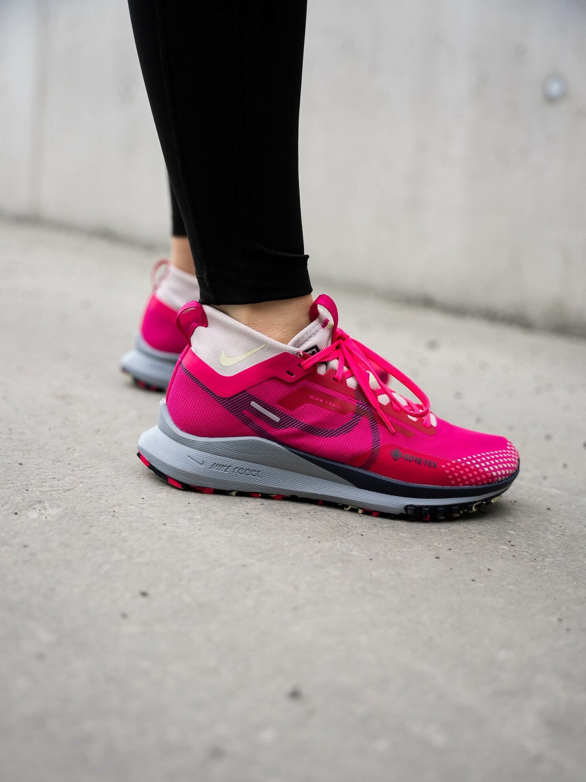 Nike React Pegasus Trail 4 GTX Rosa