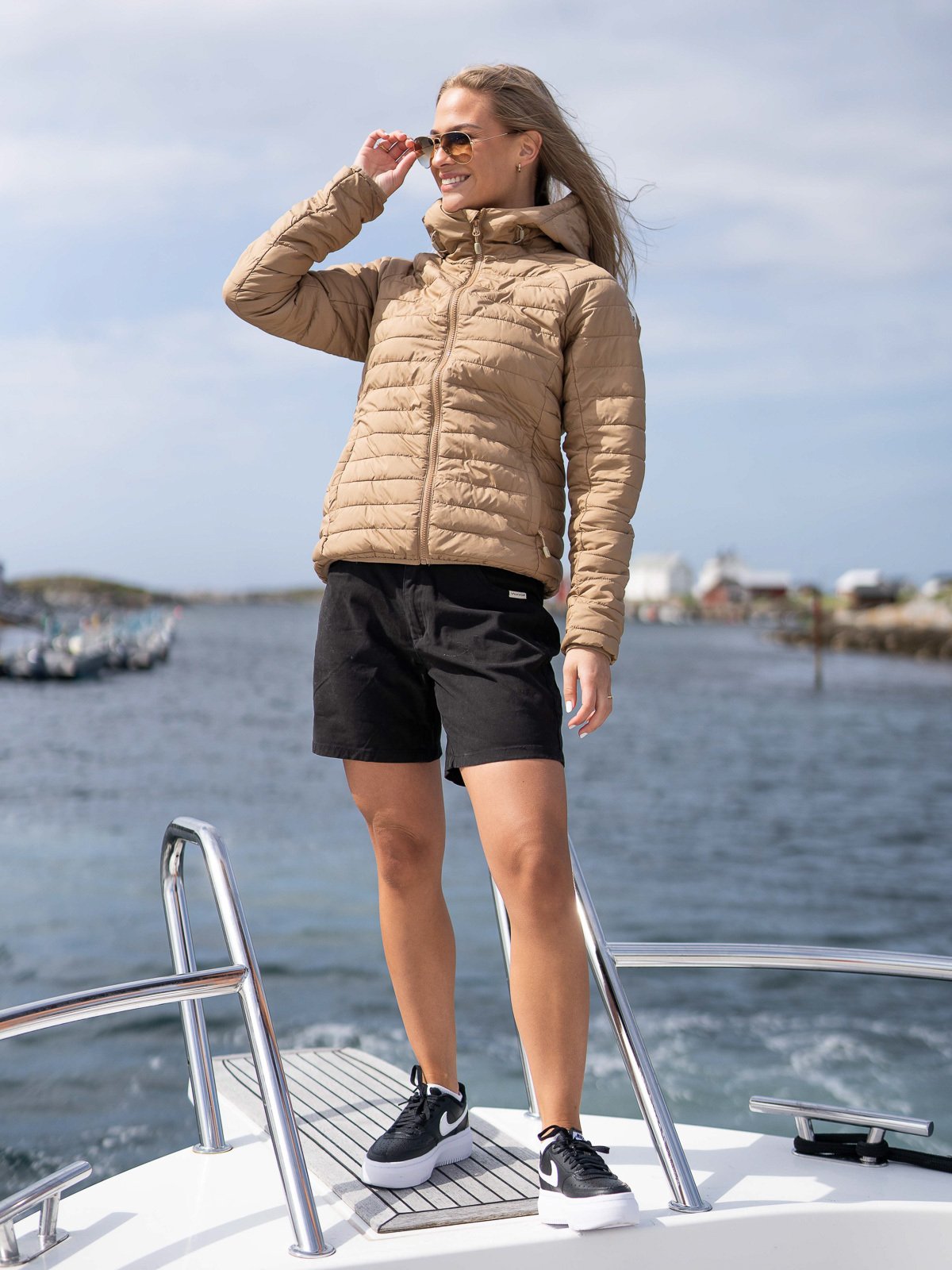 Nike Court Vision Alta Leather Black / White