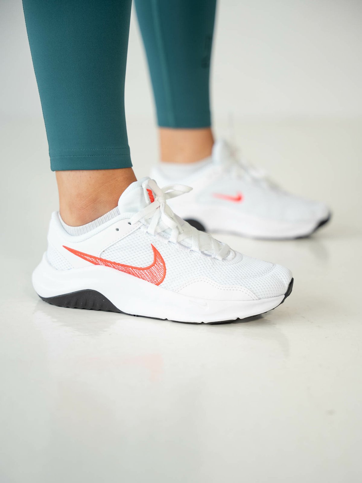 Nike Legend Essential 3 Next Nature White / Barely Grape / Bright Crimson