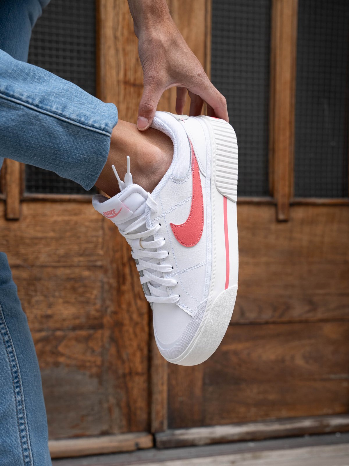 Nike Court Legacy Lift Summit White / Coral Chalk / Sea Coral