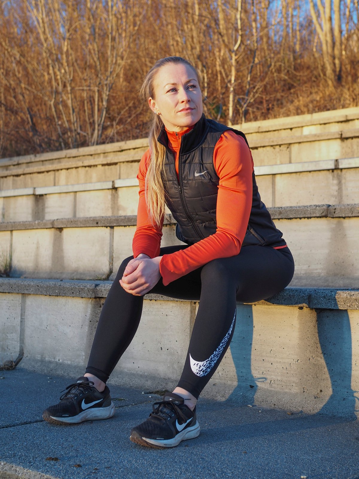 Nike Dri-Fit Swoosh Run MR 7/8 Tight Svart/Hvit